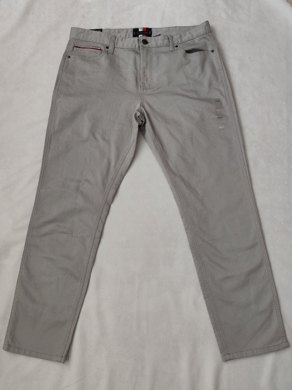 NWT Tommy Hilfiger Men's TH Flex Light Gray Straight Fit Pants/Jeans 36/32
